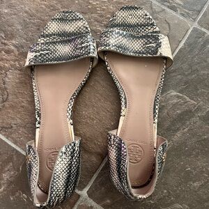 Tory Burch Open Toe Flats!🐍✨
